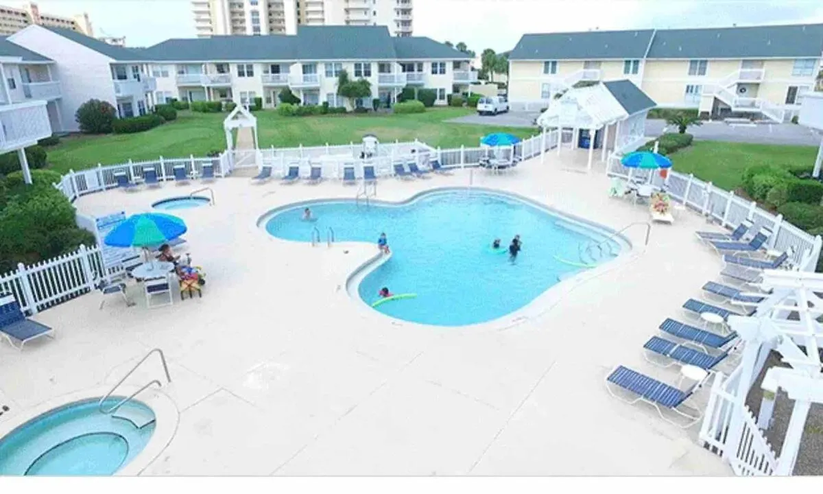 Nobles Nest Condo In Destin Apartment